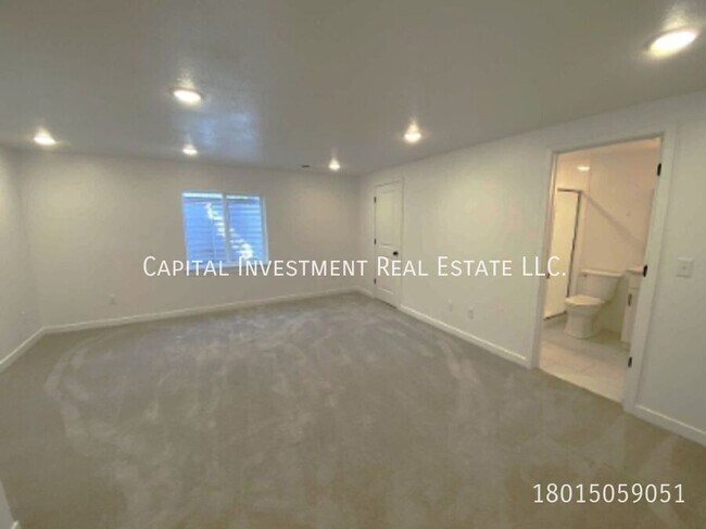 Building Photo - 4692 Camellia Ln