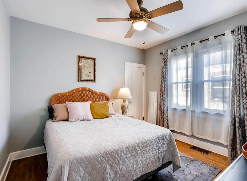 Second Bedroom - 1454 Perry St