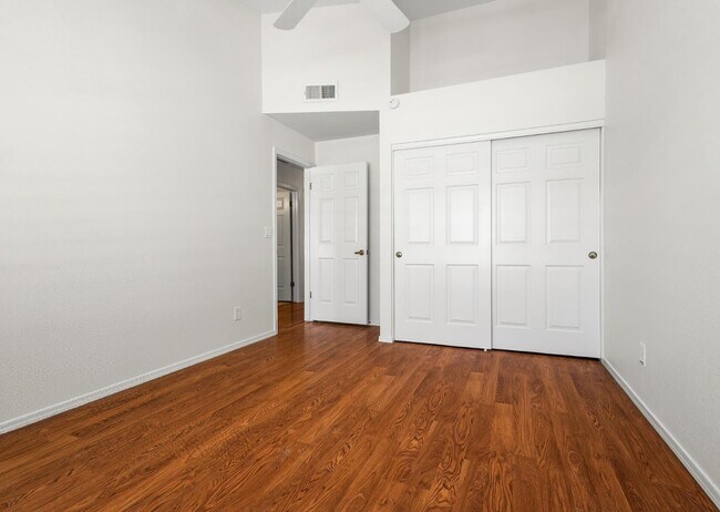 Building Photo - 1110 N Gull Haven Ct