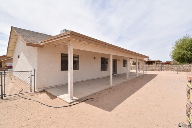 Building Photo - 10254 E 38th St