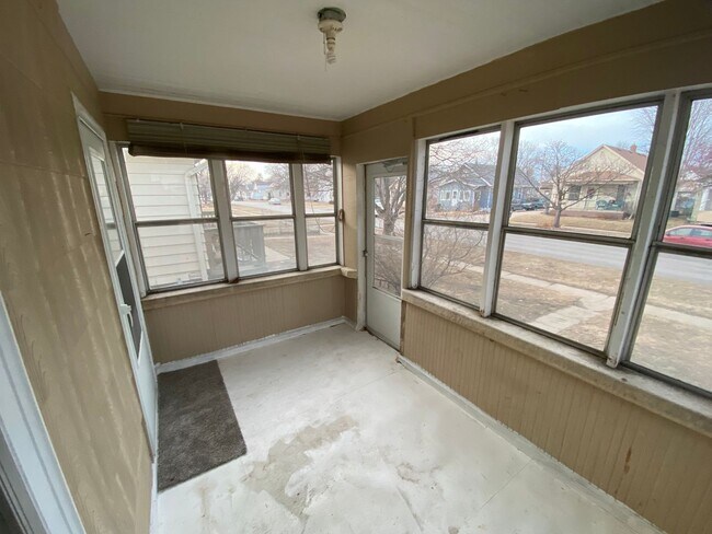 Building Photo - 2535 Avenue B