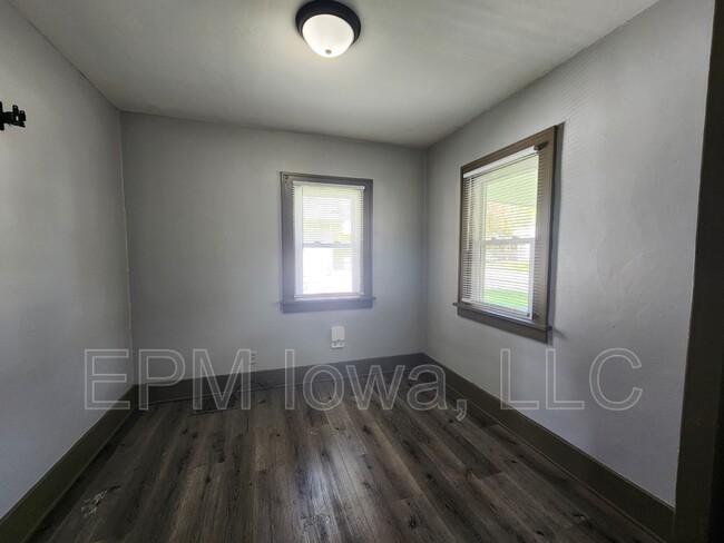 Building Photo - 526 Kirkwood Ave