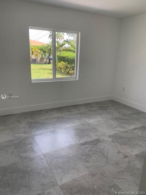 Building Photo - 21870 SW 118th Ave