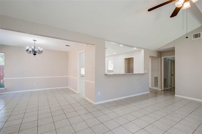 Building Photo - 25534 Pepper Ridge Ln