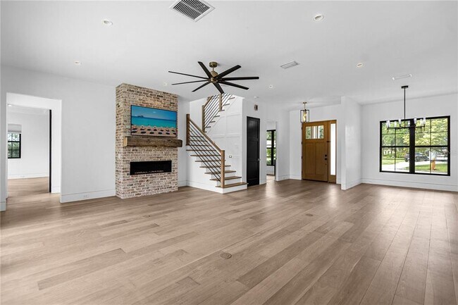 Building Photo - 1814 Barker Dr