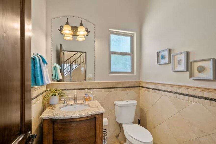 Building Photo - 2409 Rice Ave NW