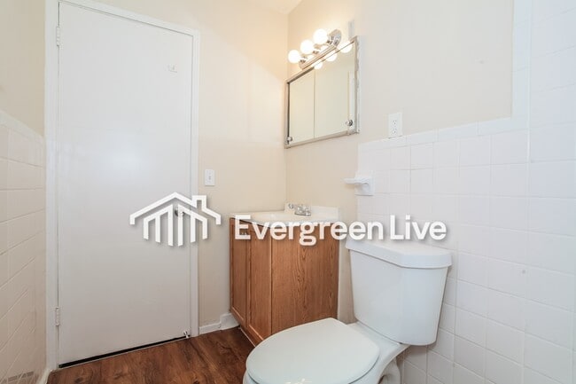 Building Photo - 5704 Chandler St