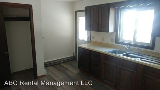 Building Photo - 3606 Schofield Ave