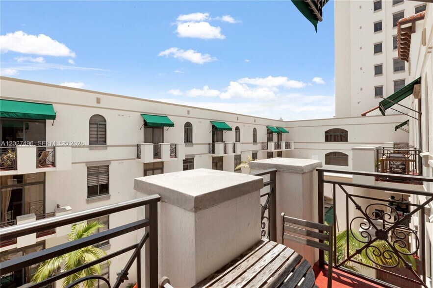 Building Photo - 1805 Ponce de Leon Blvd