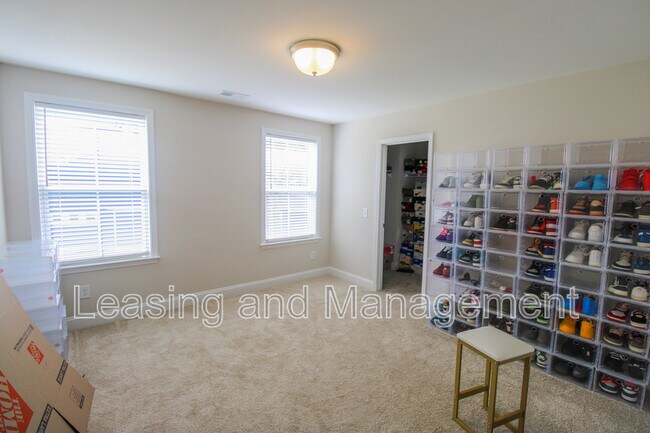 Building Photo - 448 Bluegill Ln