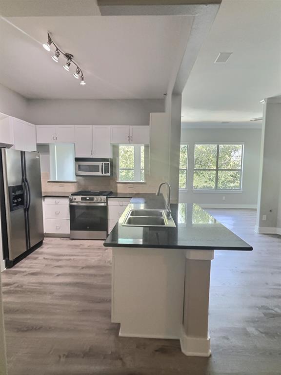 Building Photo - 2216 Thornton Rd