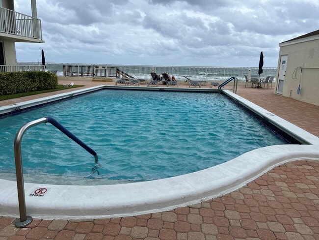 Building Photo - 3540 S Ocean Blvd