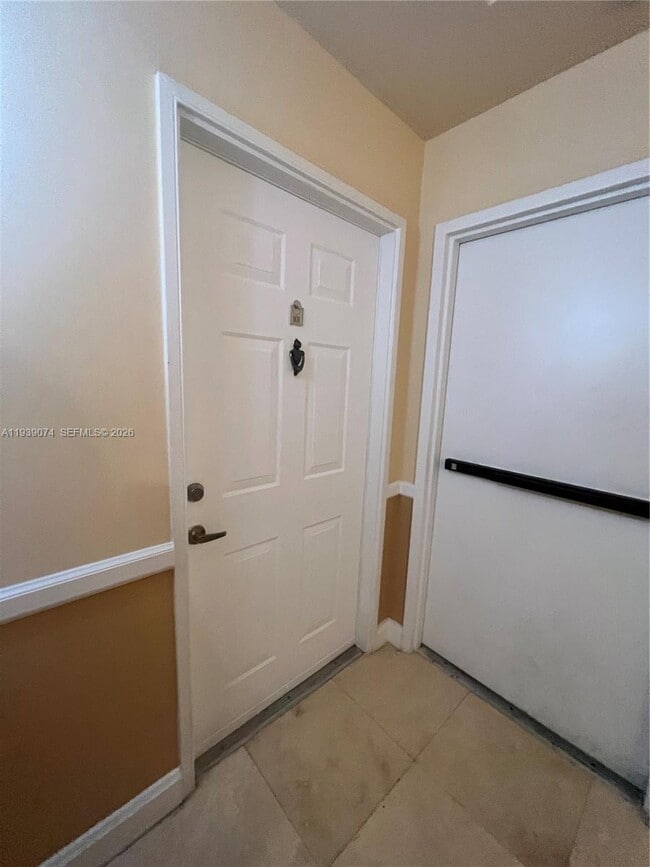 Building Photo - 1000 Scotia Dr