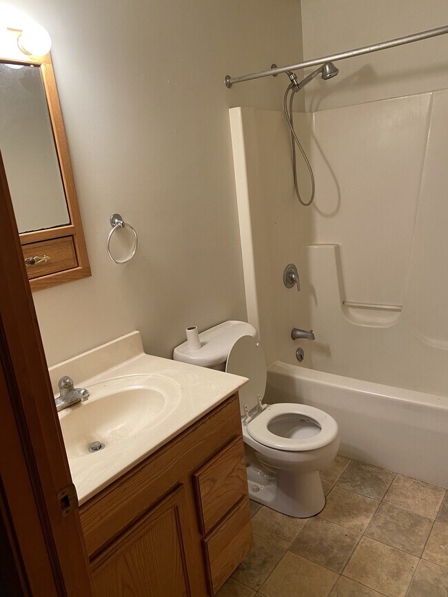 Building Photo - 817 Antler Drive