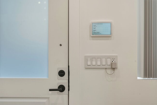 Building Photo - Luxury Newly Built 2 Bed, 2 Bath Home with Private Yard, Walk-In Closets & High-End Bespoke Kitchen