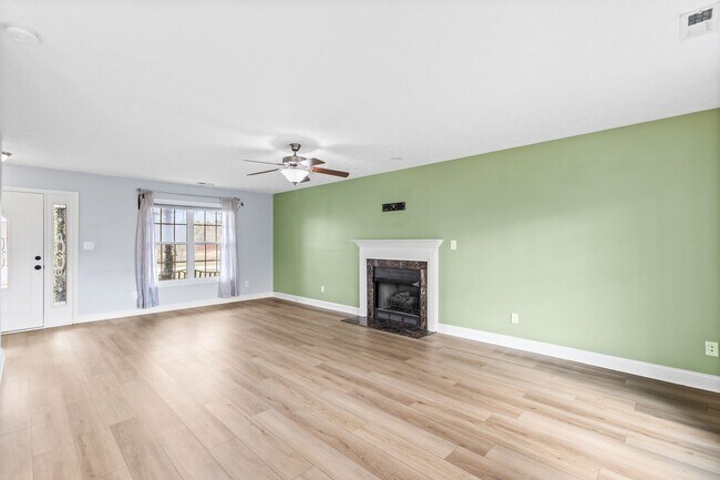 Building Photo - 111 Louie Ln