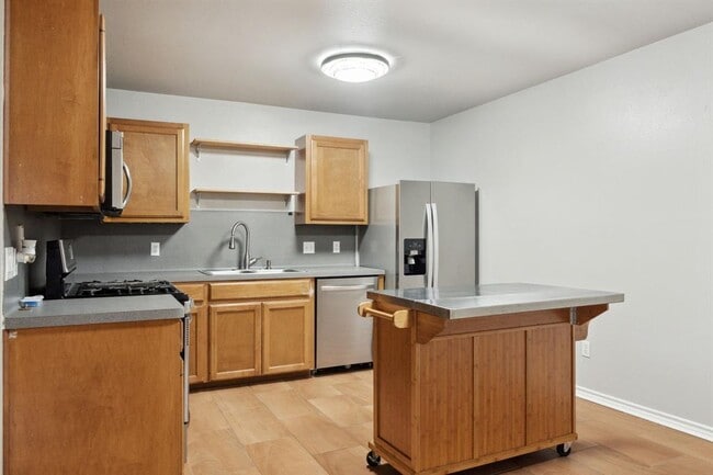 Building Photo - 2907 Kestrel Dr