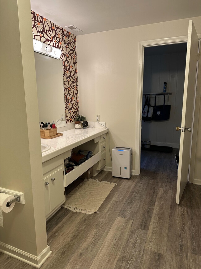 Building Photo - 3504 Galahad Dr