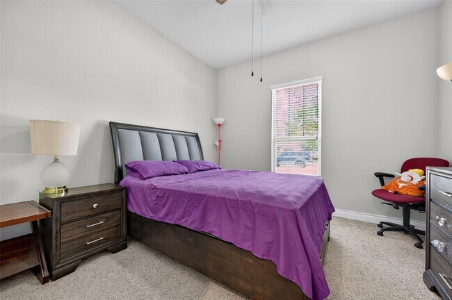 Building Photo - 4947 Thunder Creek Ln