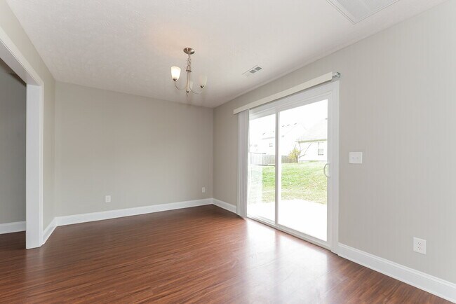 Building Photo - 1028 Tammy Sue Ln