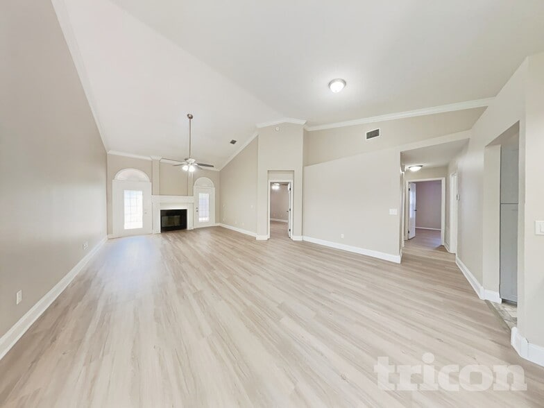 Building Photo - 10630 Satinwood Cir