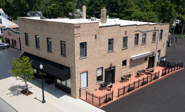 Primary Photo - 74 N State St