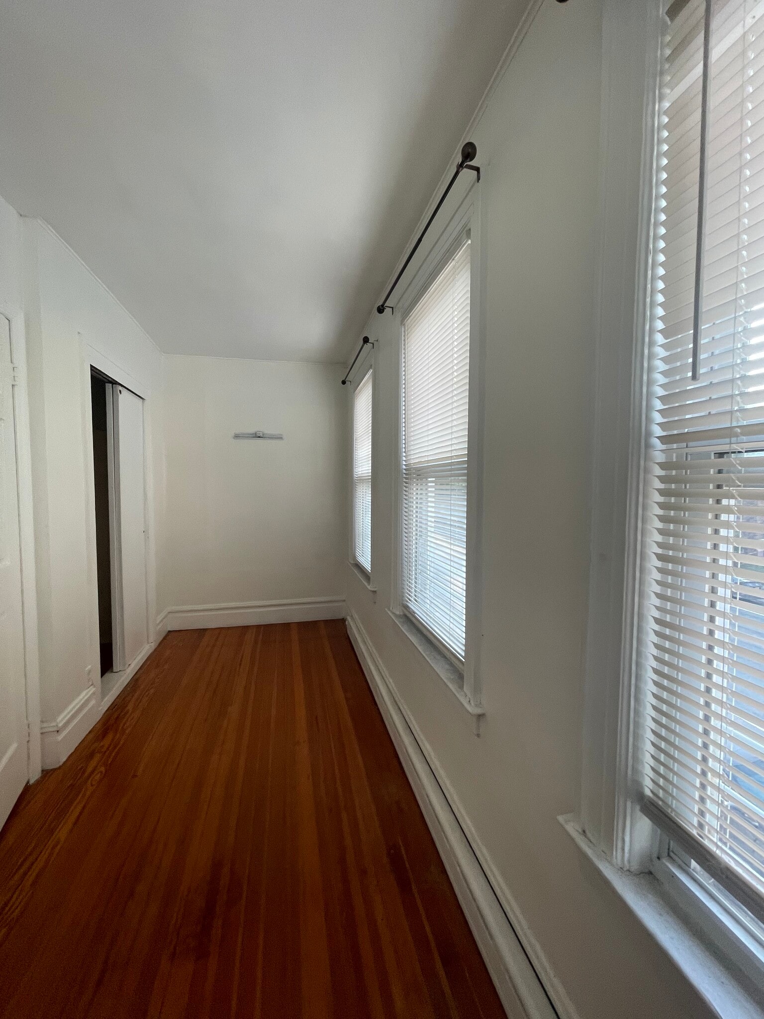 Building Photo - 5758 Mosholu Ave