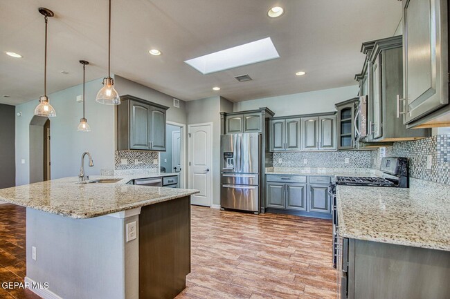 Building Photo - 14509 Holly Springs