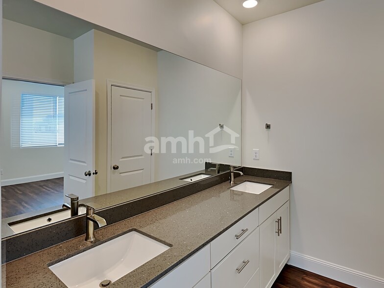 Building Photo - 2605 W 3290 S