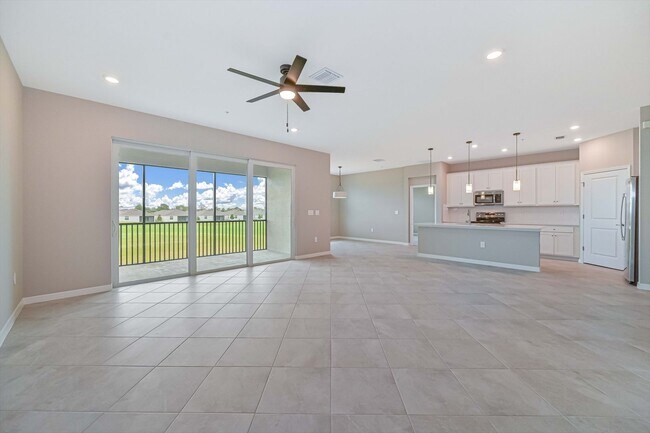 Building Photo - 20550 Hazelnut Ct