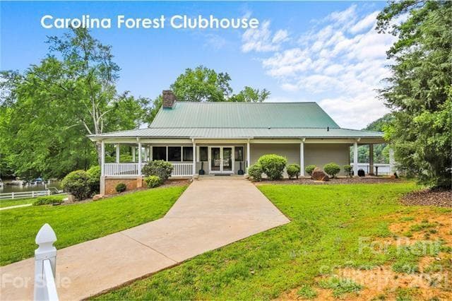 Building Photo - 630 Pine Lake Dr