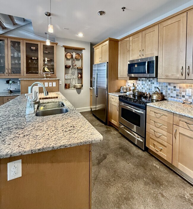 Building Photo - 2608 Erwin Rd