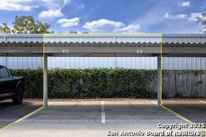 Building Photo - 1401 S Flores St