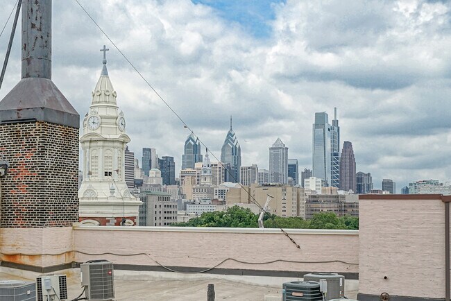 Building Photo - 315 New St