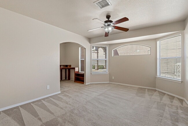 Building Photo - 2300 Glitter Point