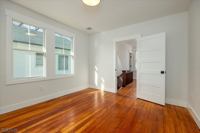Building Photo - 59 Chestnut St