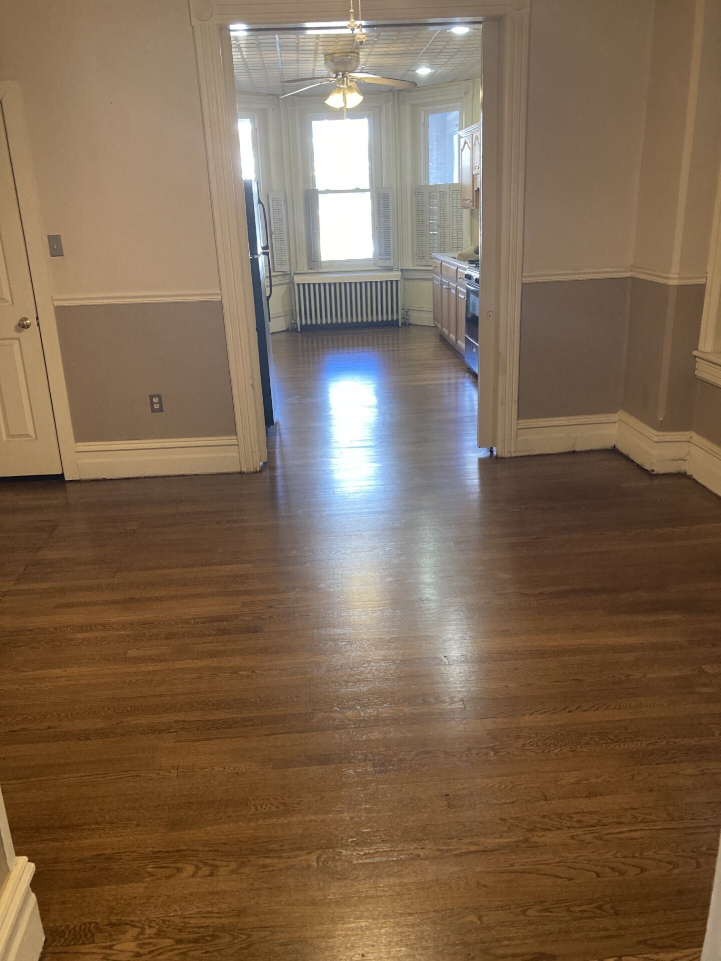 Building Photo - 304 E Broad St