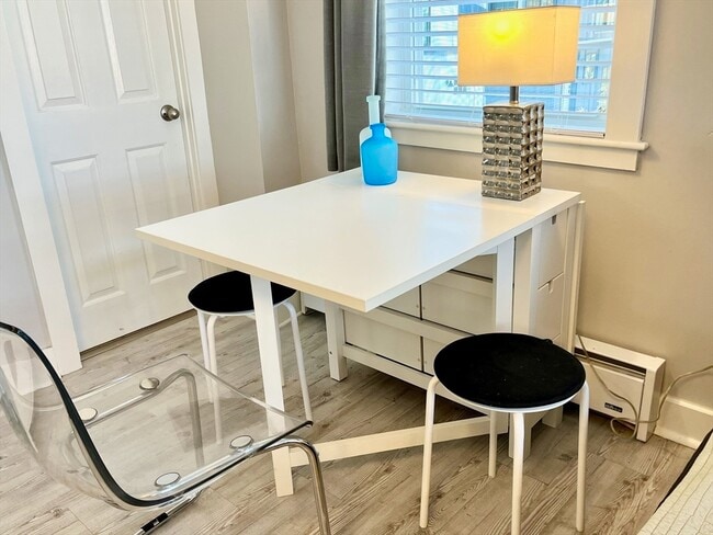 Building Photo - 7 South St