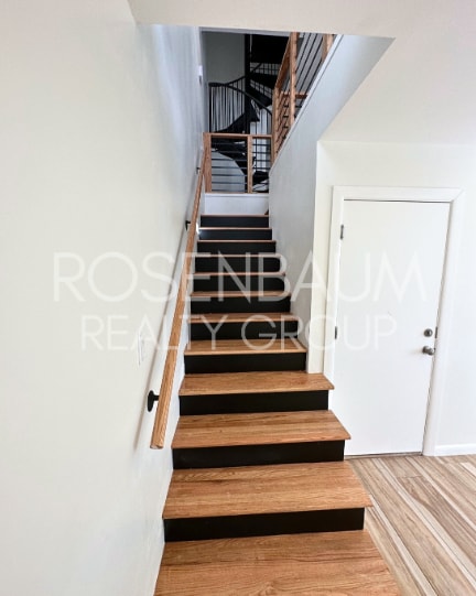 Building Photo - Stylish 3-story townhome in The Gardens Co...