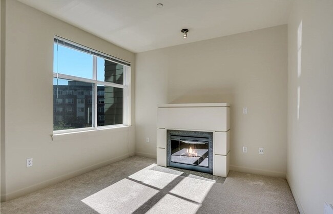 Building Photo - Open 1-bed condo in the Heart of Ballard