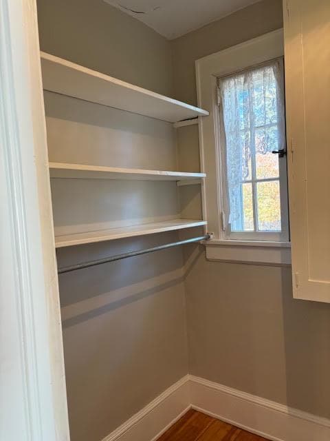 Building Photo - 613 S York St