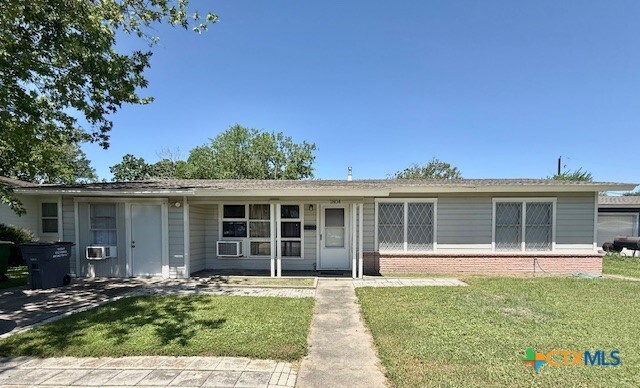 Primary Photo - 1804 E Poplar Ave