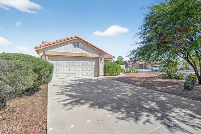 Building Photo - 1682 E Kielly Ln