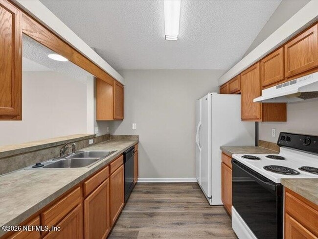 Building Photo - 1460 Ellis Trace Dr W