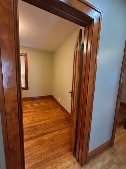 Building Photo - 3227 N Albany Ave