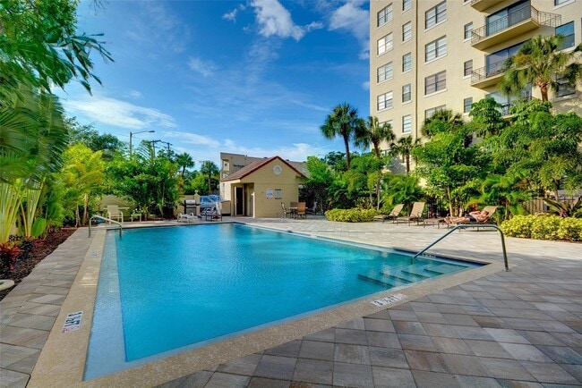 Building Photo - 2109 Bayshore Blvd