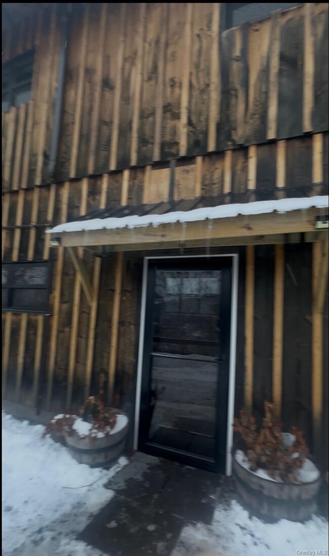 Building Photo - 161 Hazel Rd