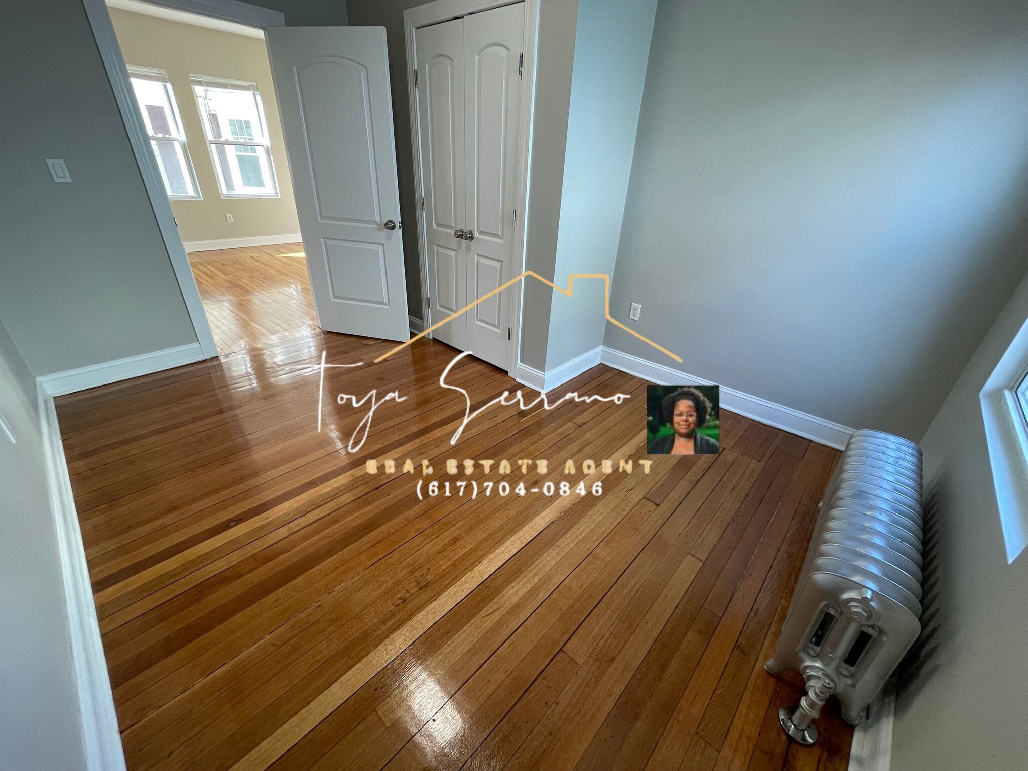 Building Photo - 11 Abbotsford St