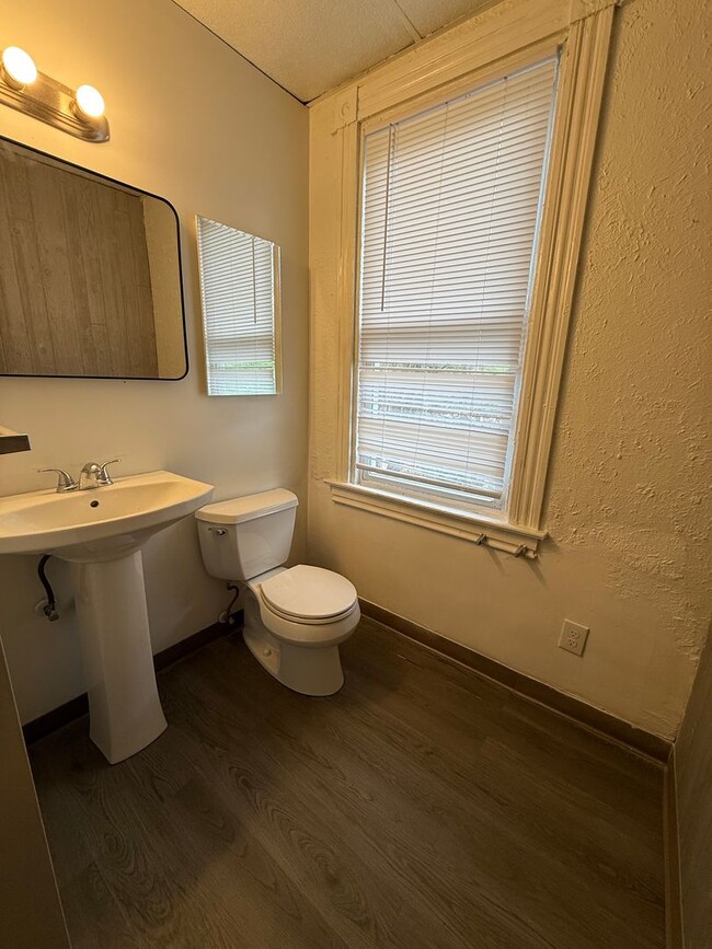 Building Photo - Brighton Heights 2-Bedroom Townhome – Quiet Living with Easy Downtown Access