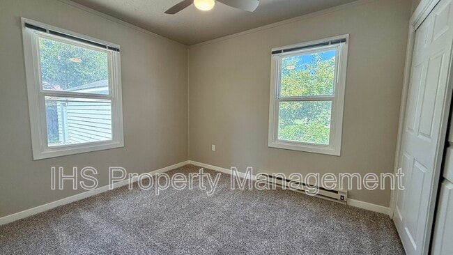 Building Photo - 319 Barth Ave